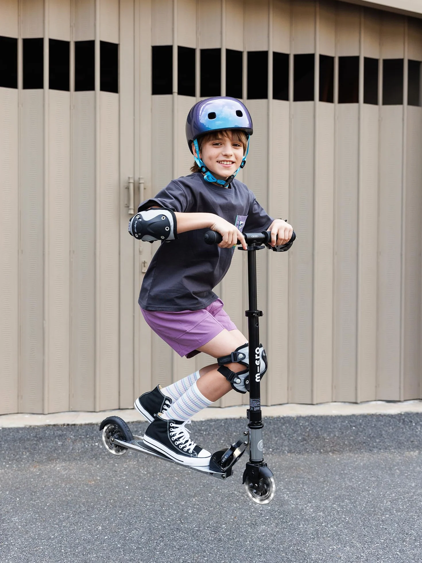 Micro | Micro Sprite LED Scooter 2 Wheels Kids | Skuter i składane uchwyty | Koła z oświetleniem LED | Lekki i regulowany w wysokości | +5 lat | Chłopcy i dziewczęta