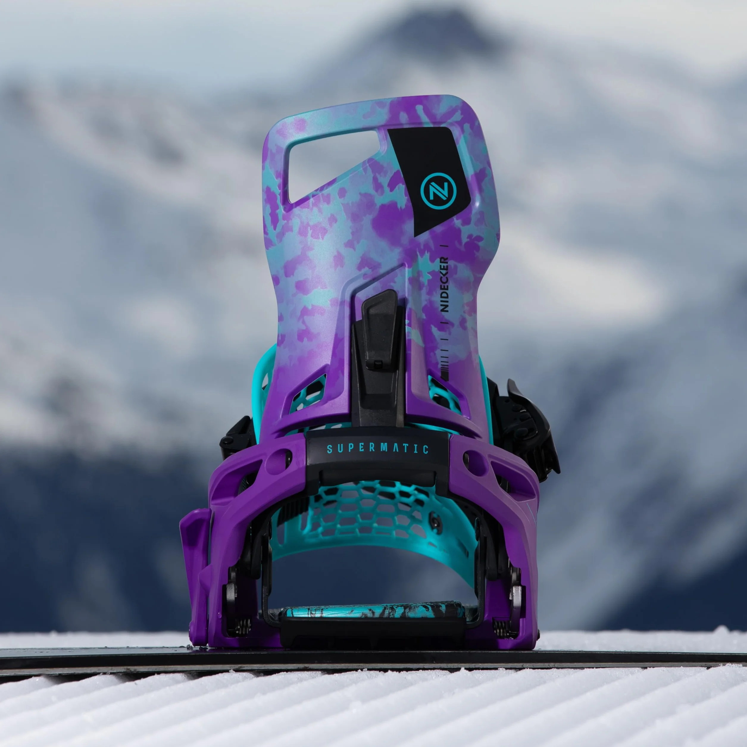 Nidecker Supermatic Snowboard – uniwersalne, podwójnie wtykane automatyczne wiązanie – wygodne i niezawodne jak klasyczne wiązanie z dwoma pasami – Joker Purple