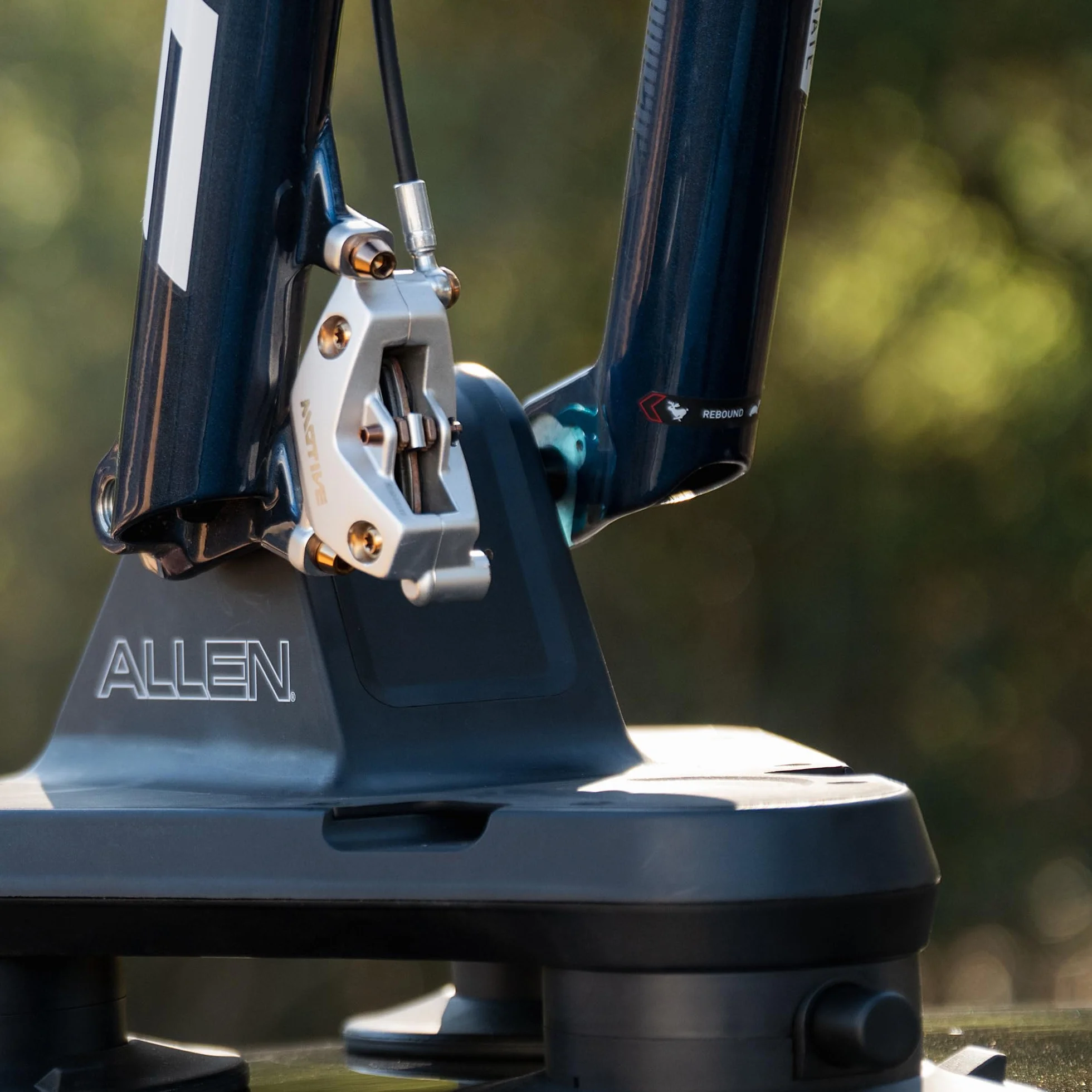 Allen Smart Suction GO: Kompaktowy bagażnik na 1 rower