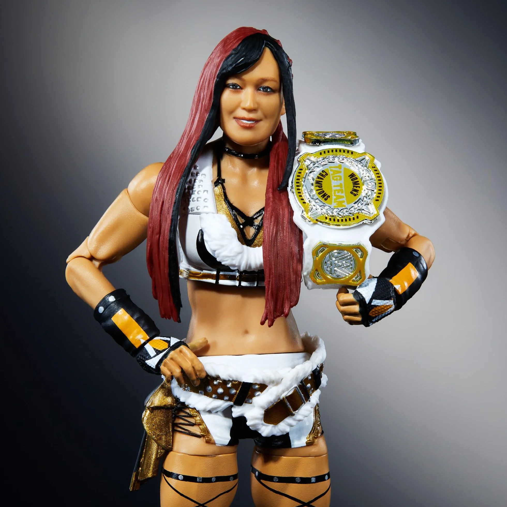 Mattel WWE Elite Iyo Sky figurka akcji 15 cm kolekcjonerska 25 punktów ruchu wymienne dłonie HTX23