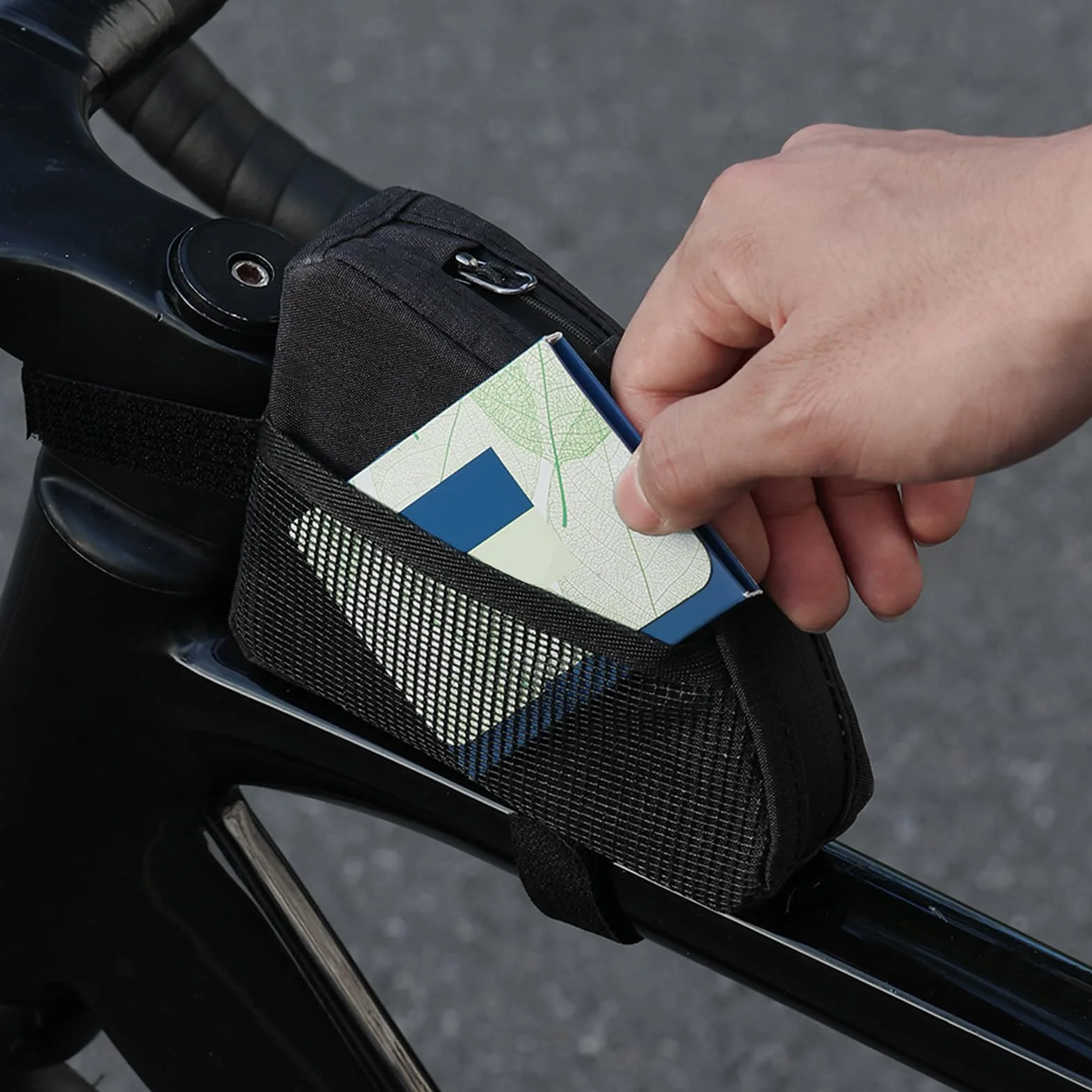 Torba Rowerowa na górną rurkę, Trójkątna Przednia Torba na ramę rowerową z Odblaskowymi Akcentami Kompaktowy Woreczek do Przechowywania 0,3 L Akcesoria do Kolarstwa