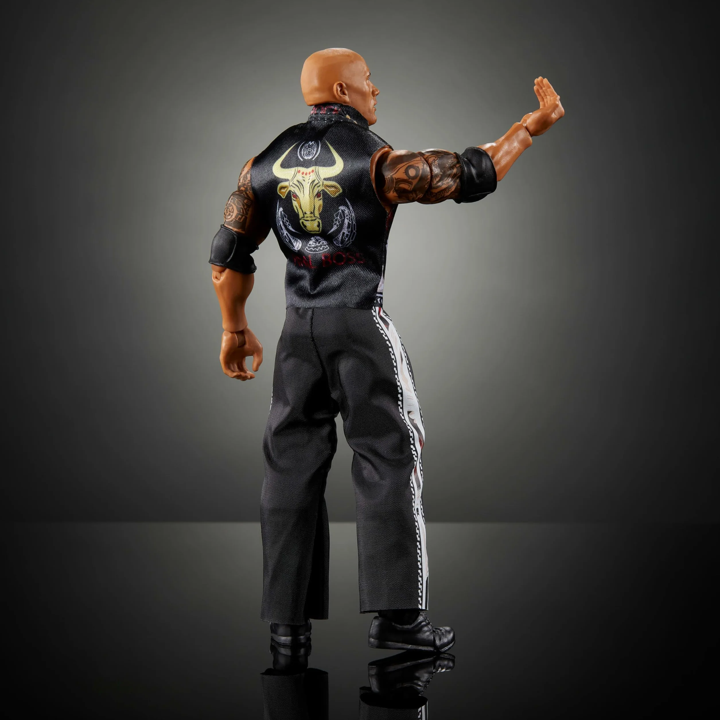 Mattel Figurka i akcesoria WWE Ultimate Edition, 15 cm The Rock, zestaw kolekcjonerski, wymienne główki i dłonie, 30 punktów artykulacji