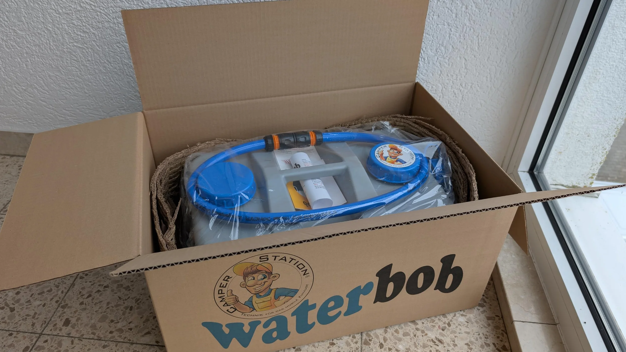WaterBob, Zbiornik na wodę na kółkach z pompą 12 V, szary, długość 50 cm, szerokość 32 cm, wysokość 30 cm