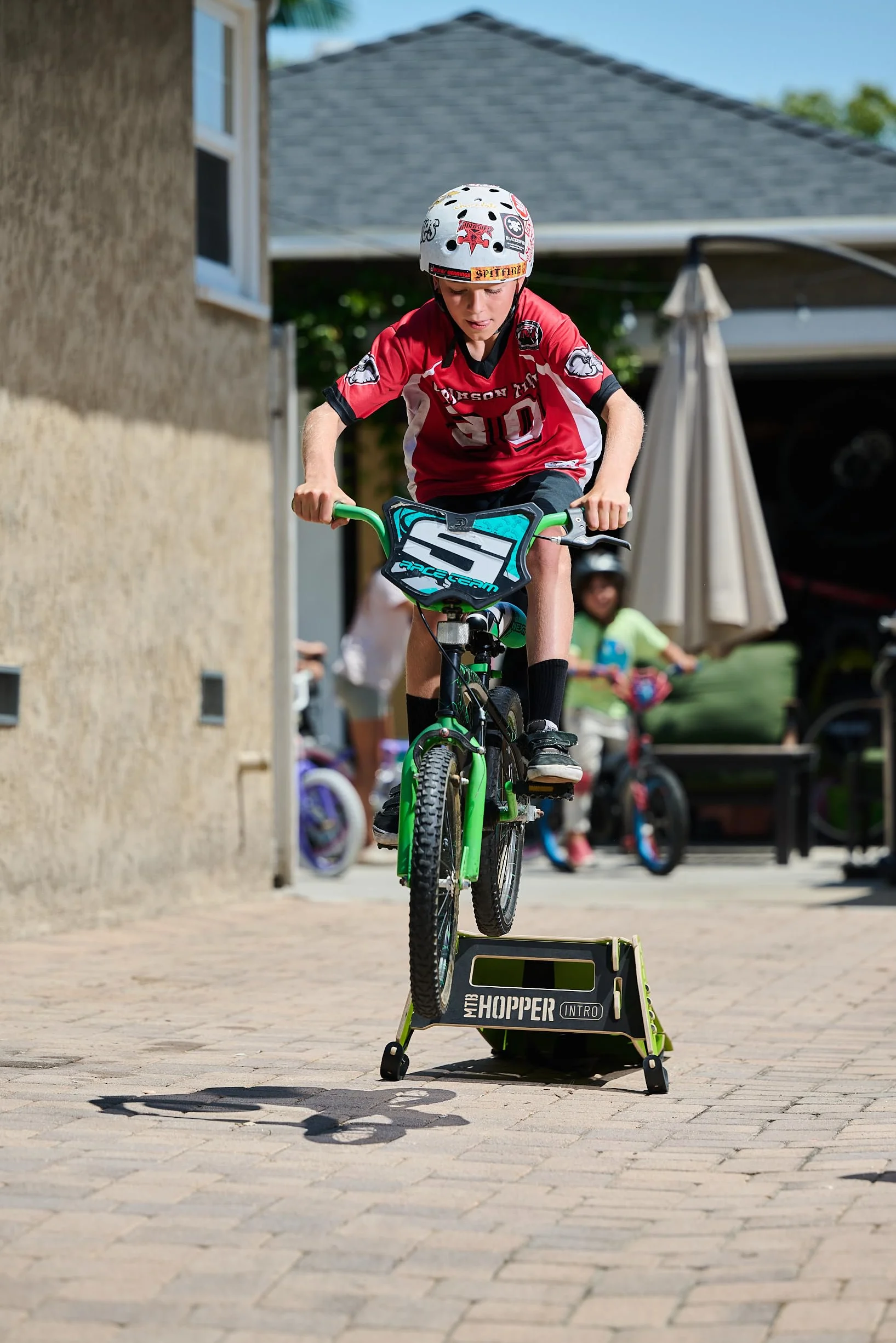 MTB HOPPER Intro - przenośna rampa do skakania na hulajnodze, deskorolce, BMX