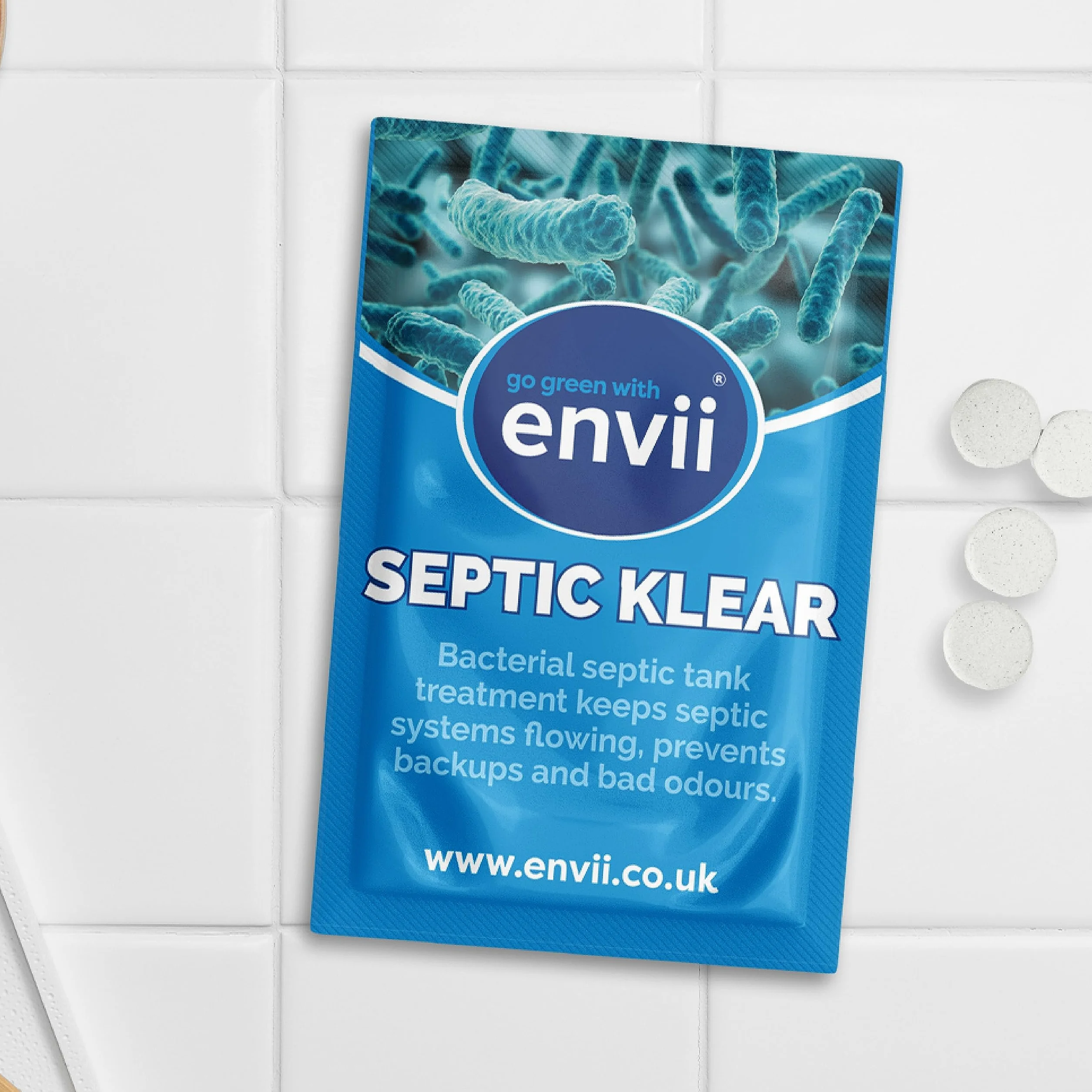 envii Septic Klear - Środek czyszczący do szamba Tabletki z bakteriami i enzymami Usuwa zapachy i odblokowuje Szambo Pielęgnacja (12 tabletek)