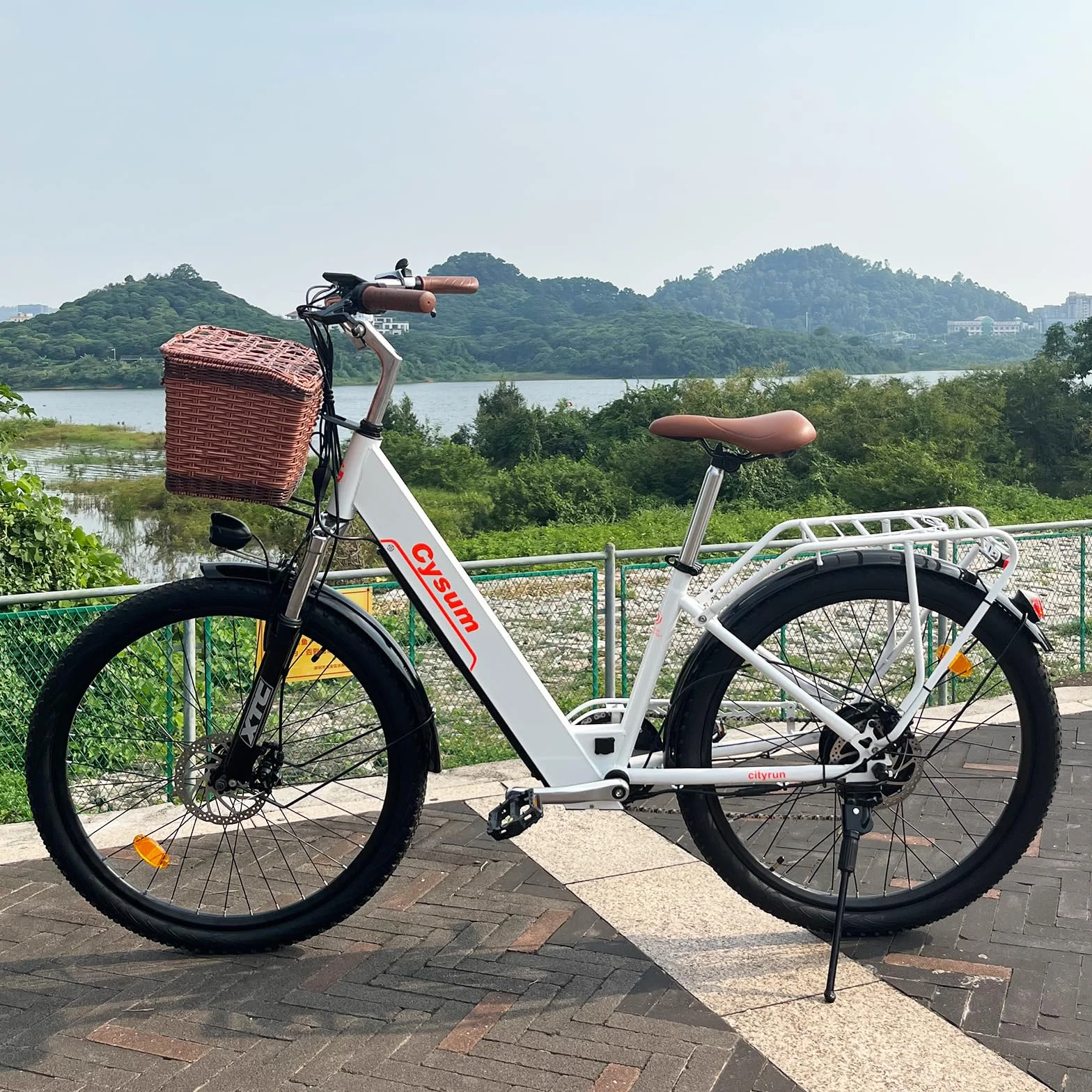 Rower elektryczny damski 26 cali miejski 250 W 25 km/h E-Bike City bateria 360 Wh hamulec tarczowy