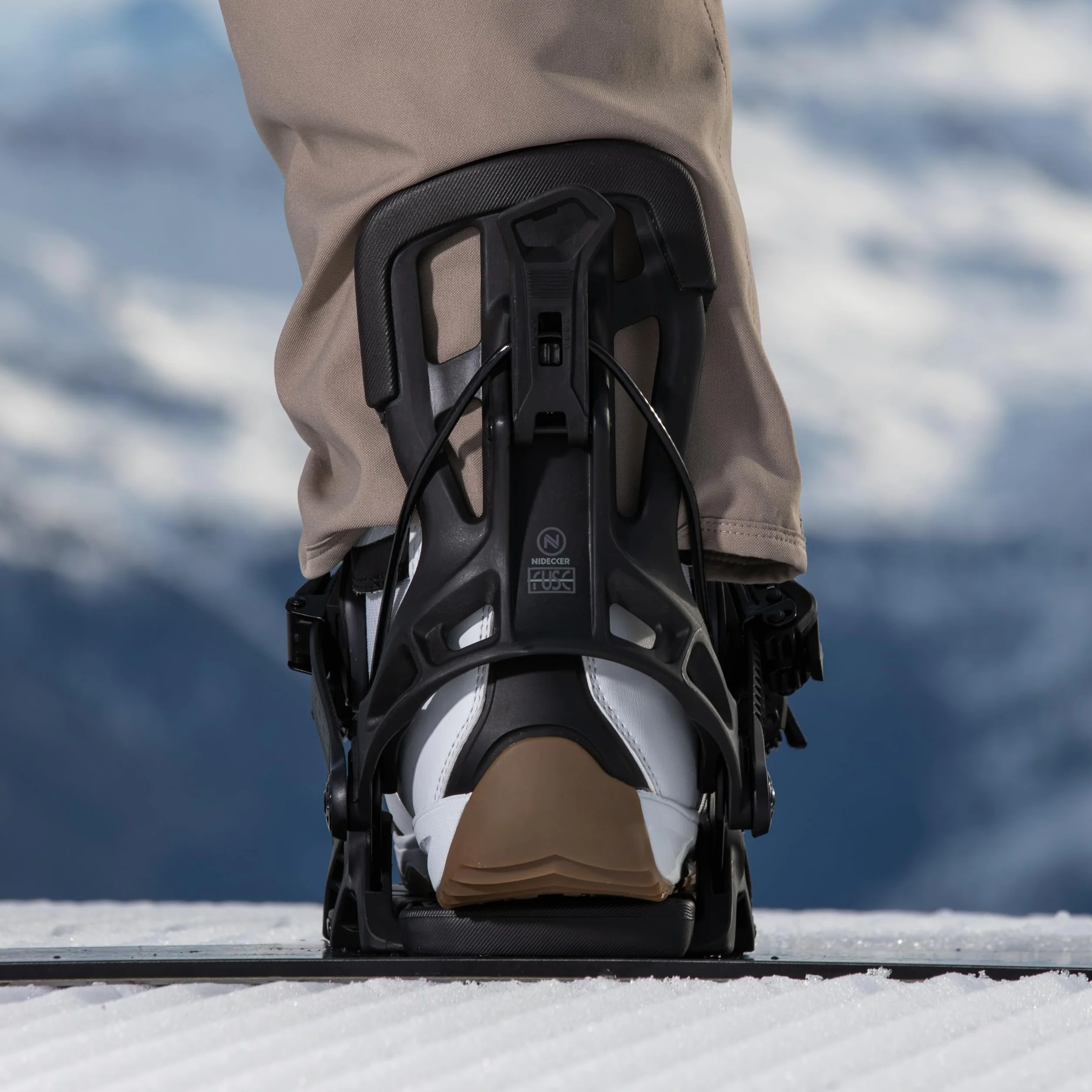 Nidecker Flow Fuse Snowboard Bindings Speed-Entry Fusion PowerStrap Glass Filled Nylonowa Płyta Bazowa