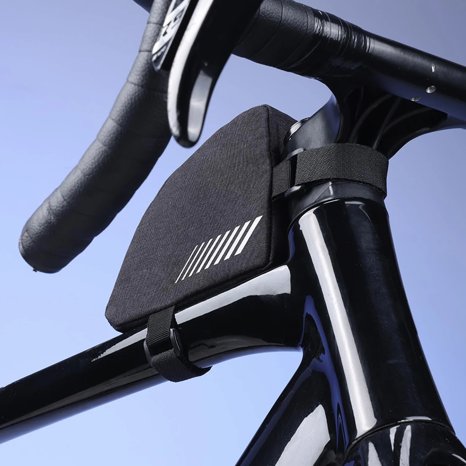 Torba Rowerowa na górną rurkę, Trójkątna Przednia Torba na ramę rowerową z Odblaskowymi Akcentami Kompaktowy Woreczek do Przechowywania 0,3 L Akcesoria do Kolarstwa