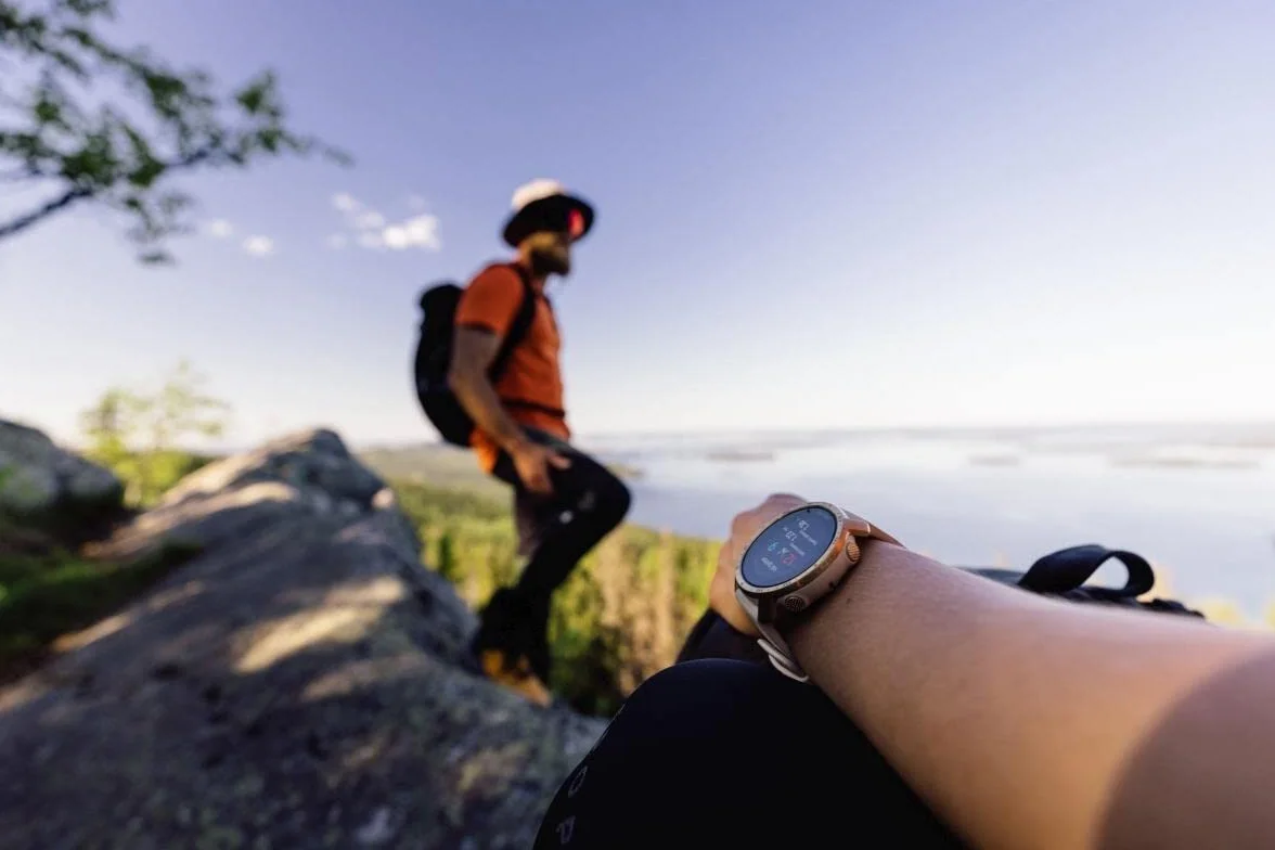 Polar Grit X Pro Titan - Premium Zegarek Sportowy Outdoor z GPS - Wytrzymałość na Militarnym Poziomie, Szafirowe Szkło, Pomiar Tętna z Nadgarstka, Długi Czas Pracy na Baterii, Nawigacja
