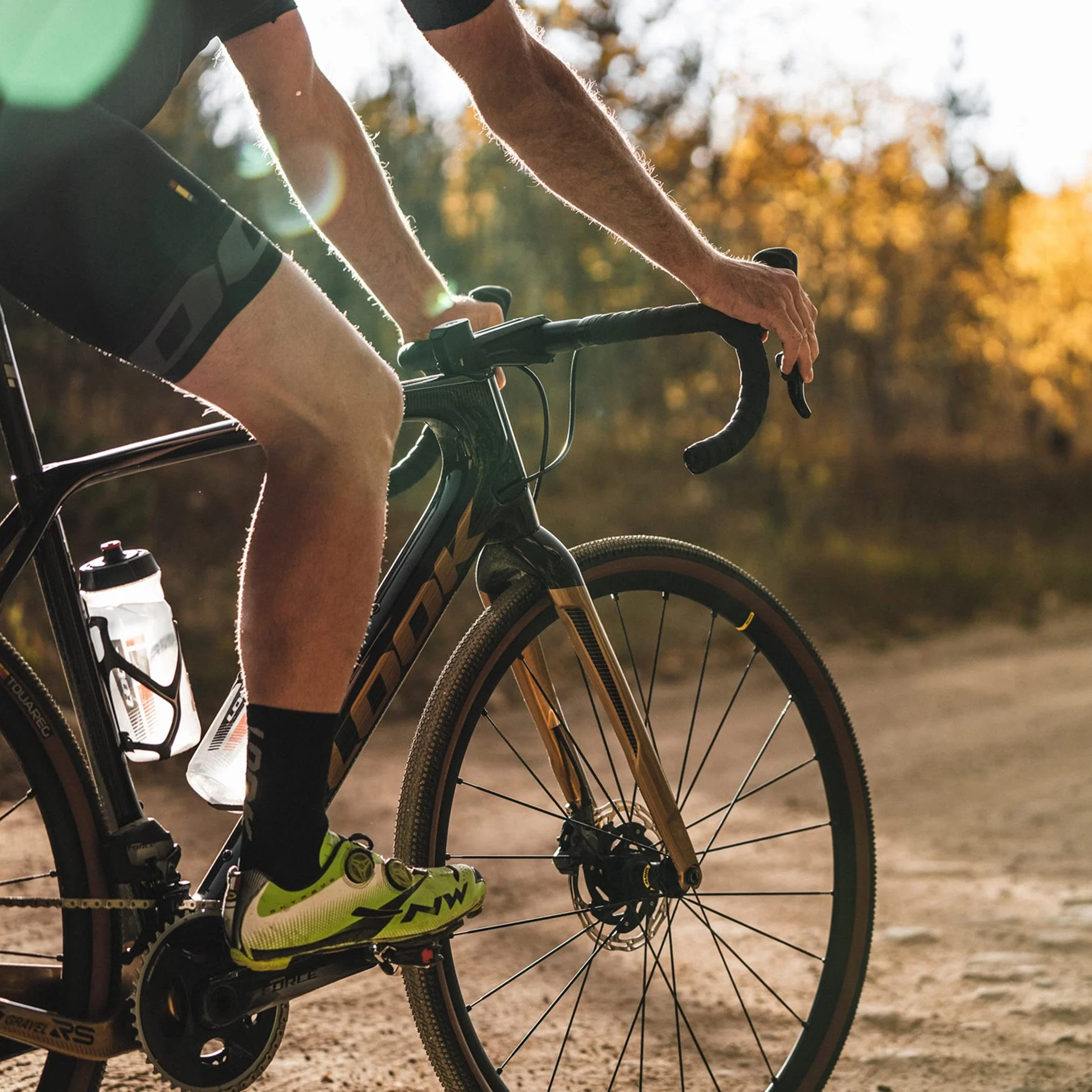 LOOK Cycle – X-Track Cleats – jednokierunkowe wyjście – ultrakompaktowe – lekkie – swoboda kąta 6° – cleats do MTB, żwiru lub jazdy po mieście.