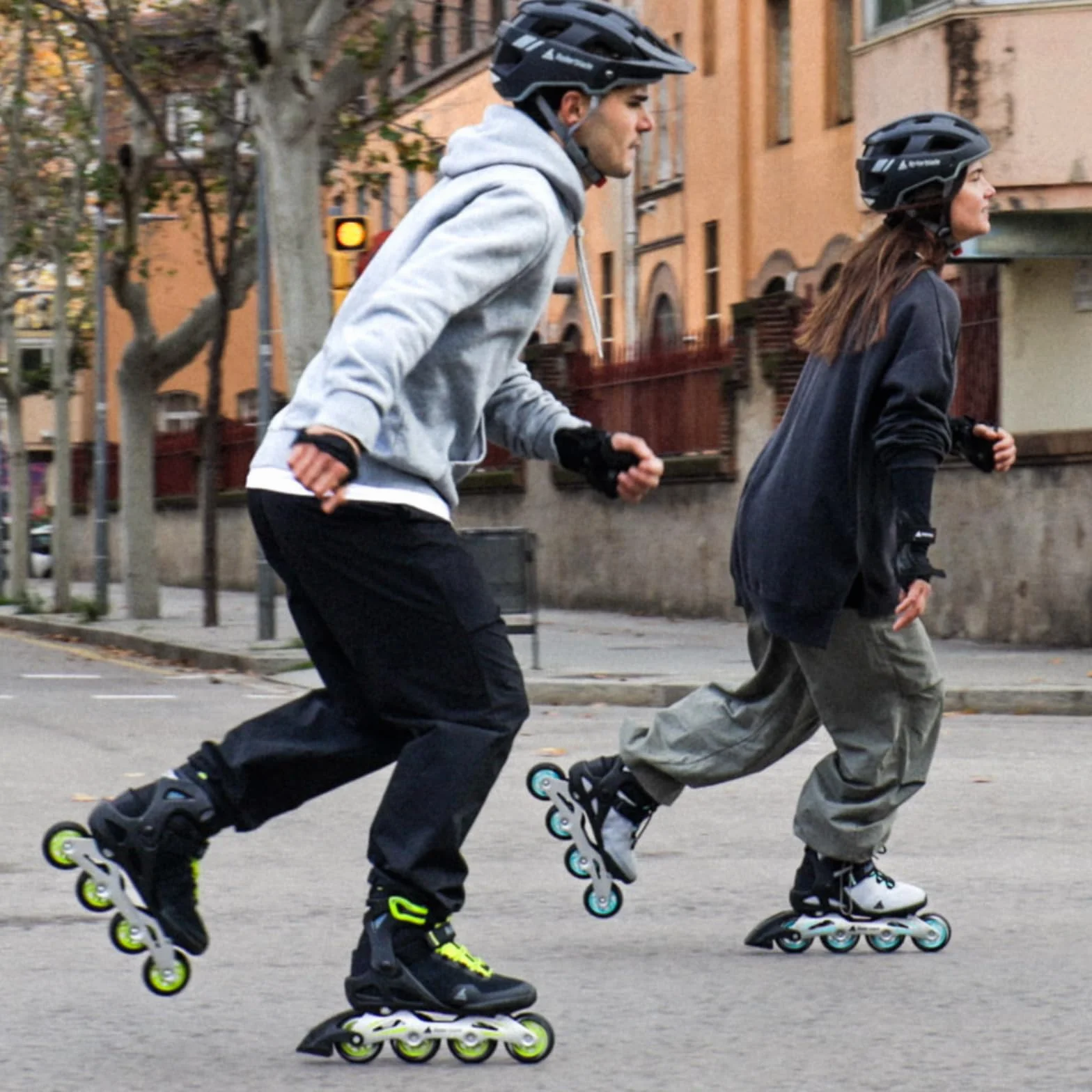 Rollerblade MACROBLADE 80 W damskie łyżworolki dla początkujących szare koralowe