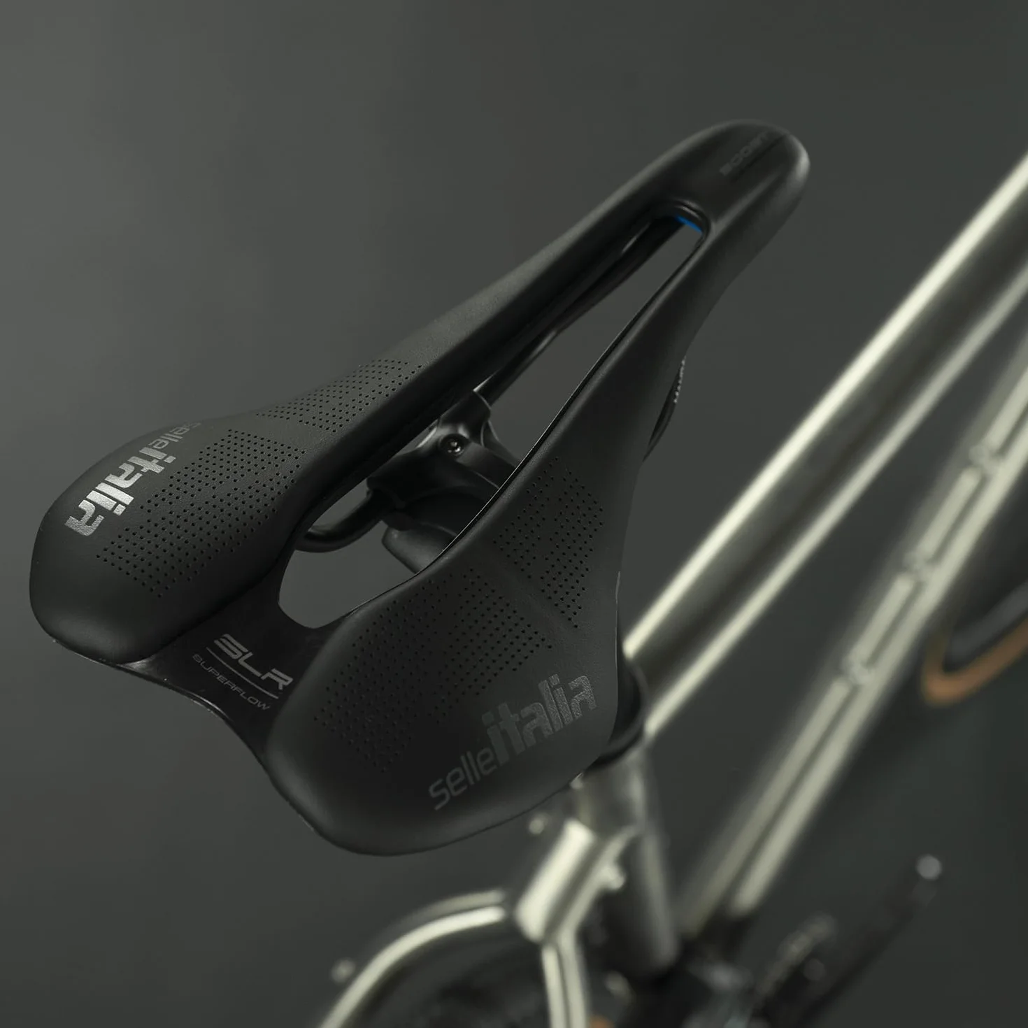 Selle Italia SLR Boost TM Superflow Siodełko Szosowe Żel Anatomiczny Otwór