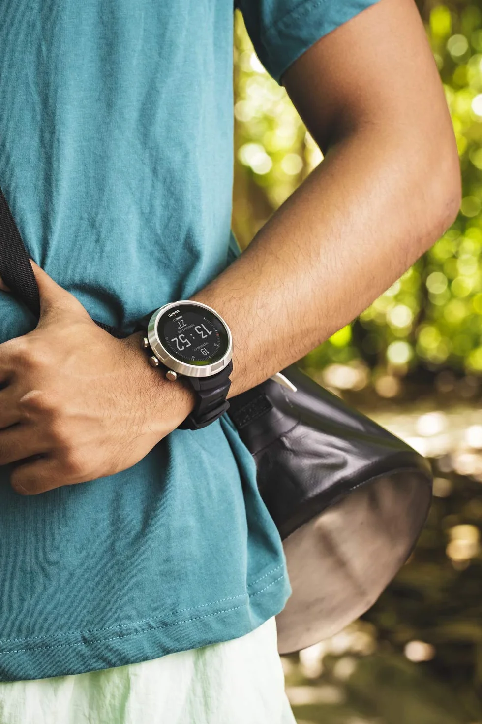 Suunto Komputer nurkowy D5 z kolorowym wyświetlaczem, wodoszczelność 100 m, funkcja alarmu, stoper, informacje o pogodzie, kompas i czas pracy baterii do 12 godzin w trybie nurkowania