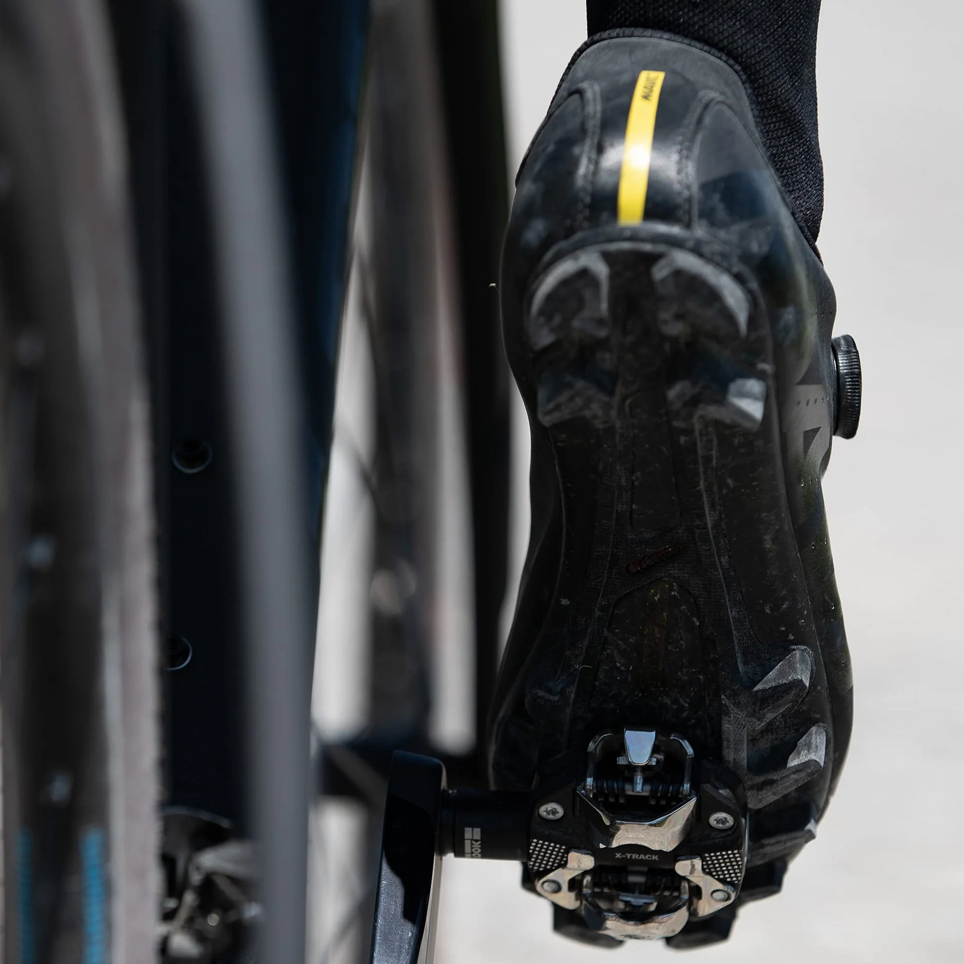 LOOK Cycle – X-Track Cleats – jednokierunkowe wyjście – ultrakompaktowe – lekkie – swoboda kąta 6° – cleats do MTB, żwiru lub jazdy po mieście.