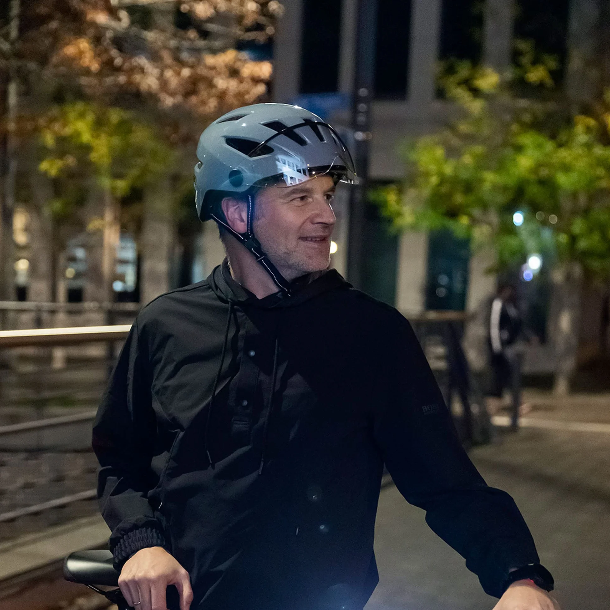 ABUS Pedelec 2.0 ACE Kask Miejski Rowerowy z Tylnym Światłem, Daszkiem, Osłoną Przeciwdeszczową, Ochroną Uszu