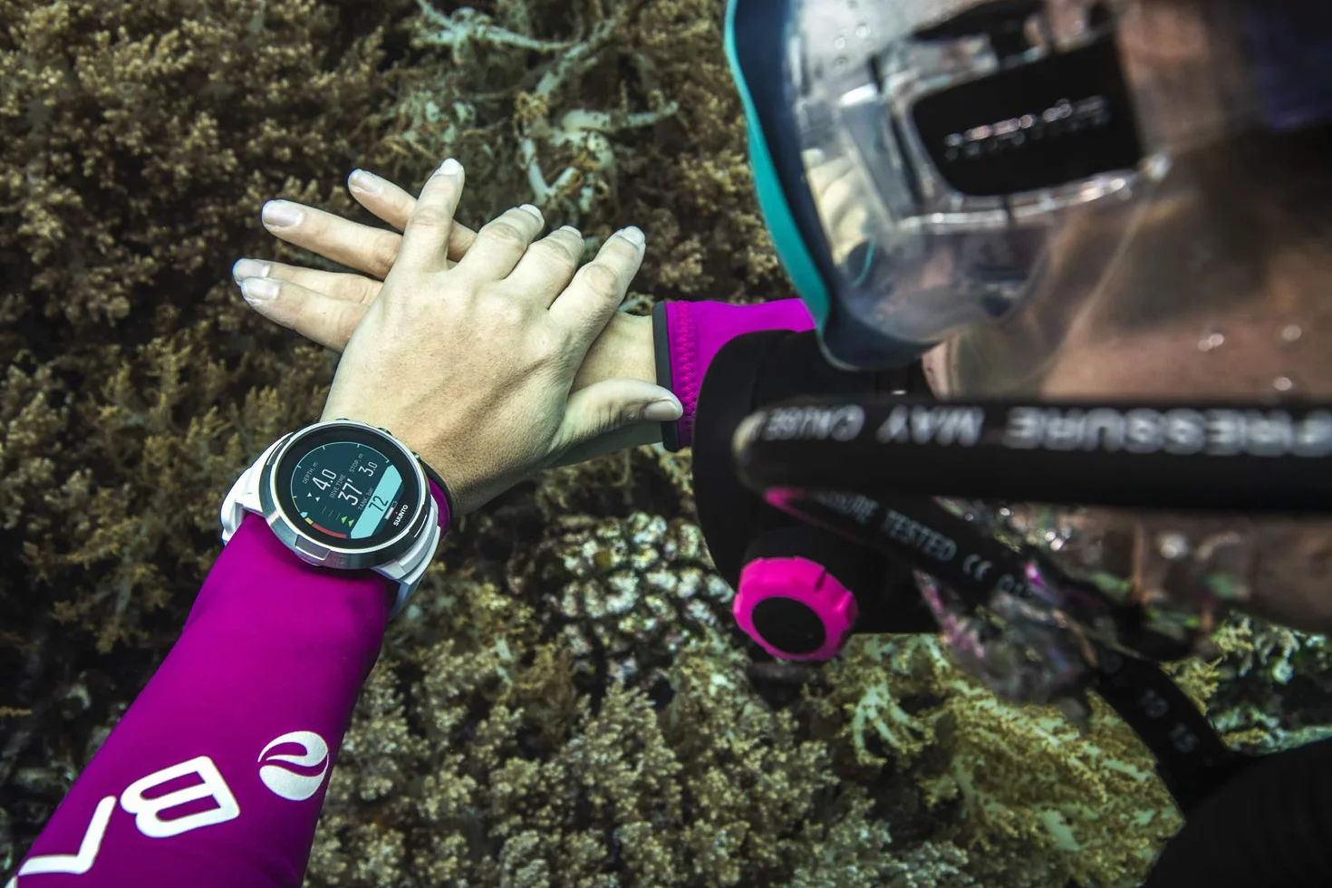 SUUNTO SS050181000, Komputer Nurkowy D5 z Kolorowym Wyświetlaczem, Wodoszczelność 100 M, Funkcja Alarmu, Stoper, Informacje o Pogodzie, Kompas