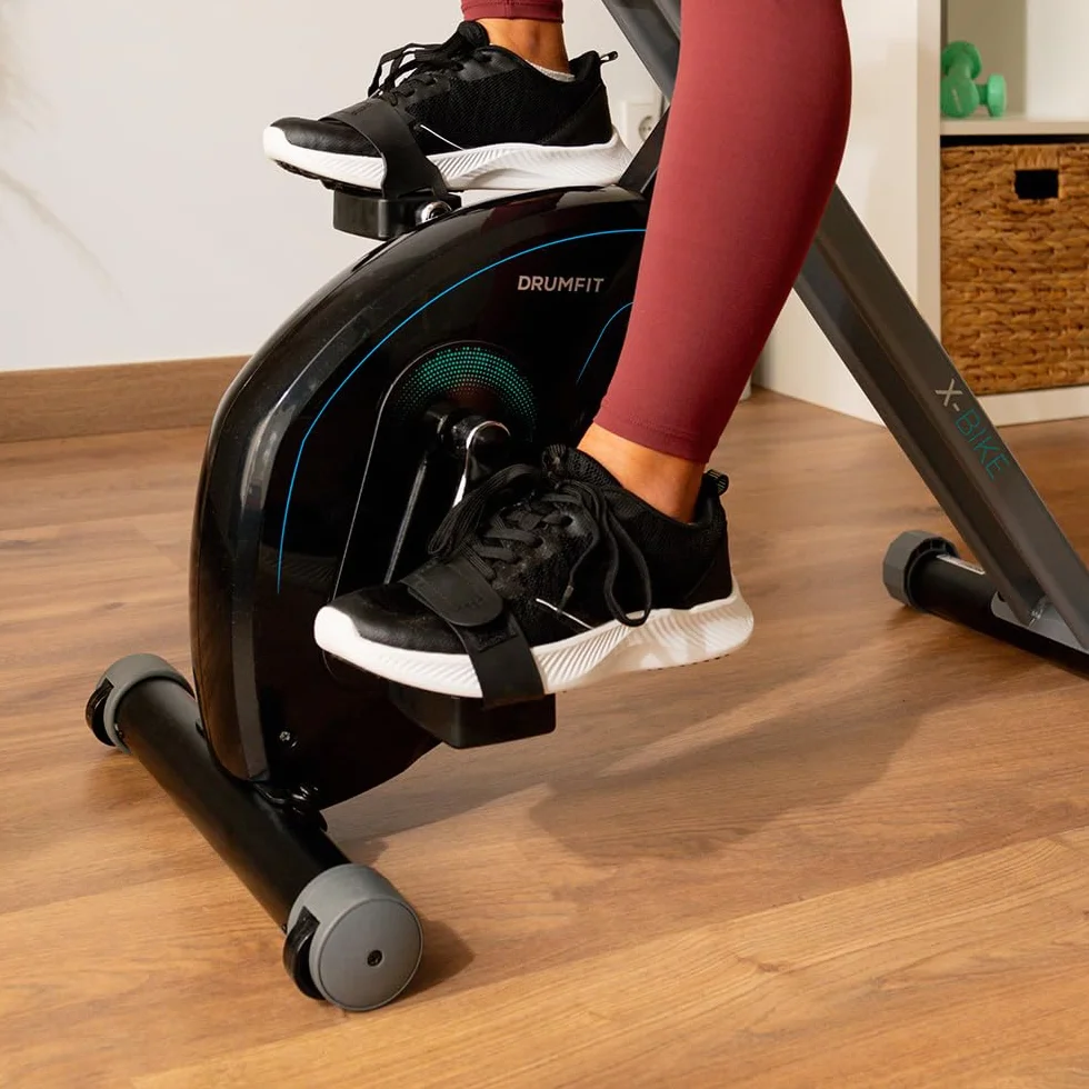 Cecotec X-Bike Składany rower treningowy z systemem Silence Fit, oparciem, regulowaną kierownicą i siodełkiem, pulsometrem, wyświetlaczem LCD