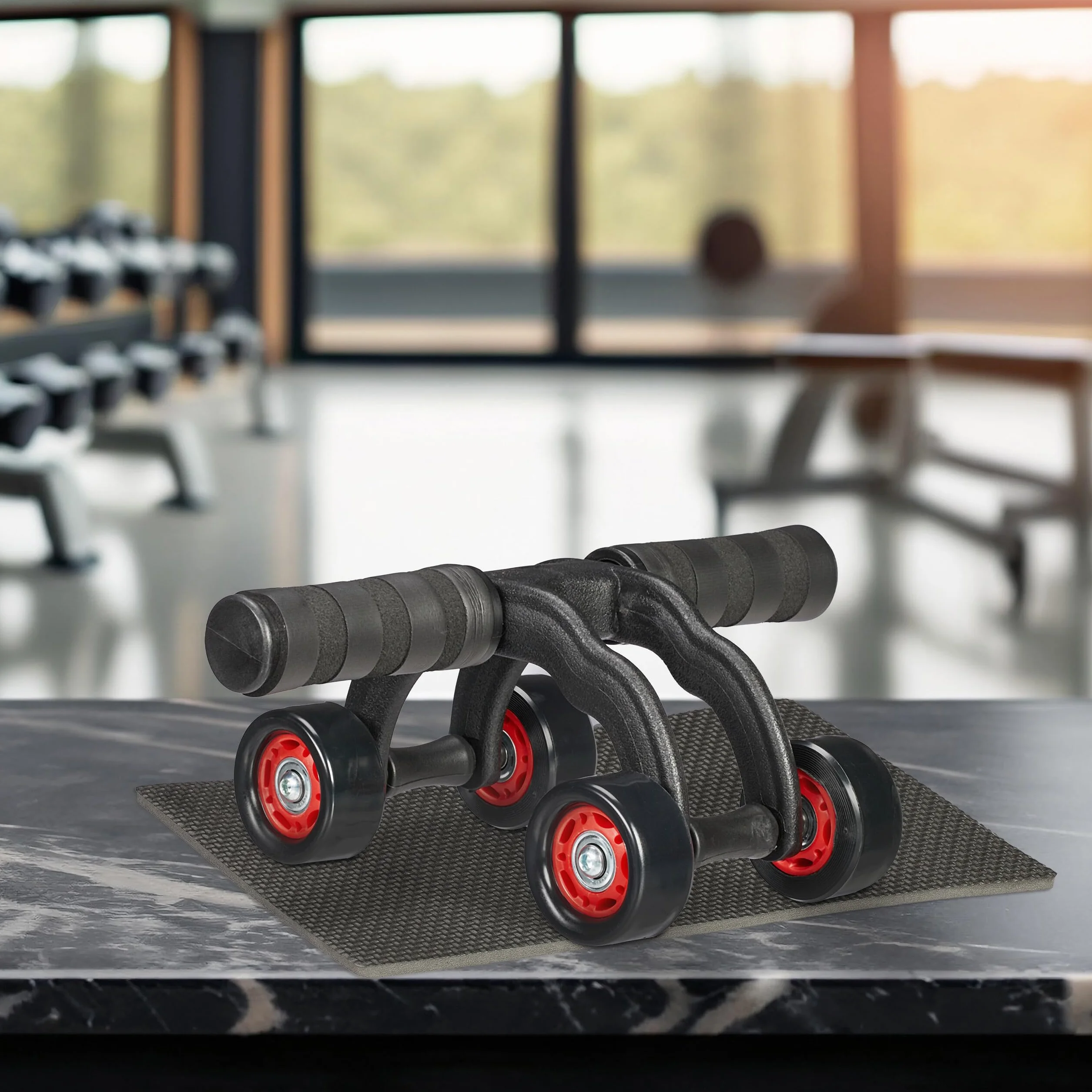 Relaxdays Wózek do ćwiczeń brzucha z 4 kółkami, trenażer brzucha, rolka fitness z matą pod kolana, czarny/czerwony